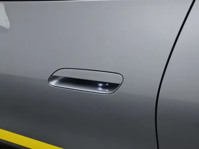 Xiaomi Auto Xiaomi SU7 Ultra 2025 Model Ultra — Фото автомобиля 18
