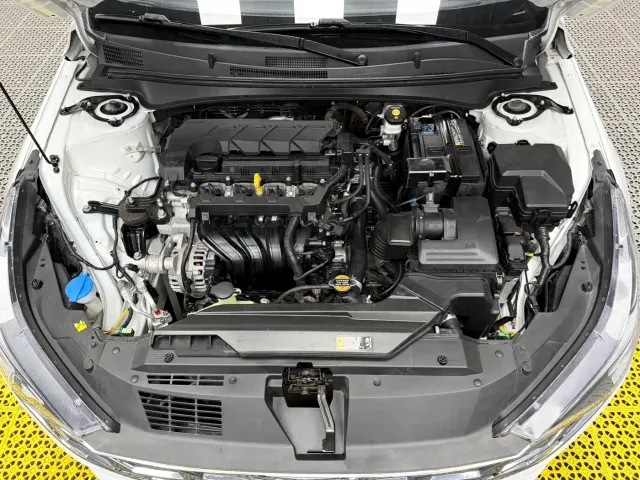 Hyundai Elantra — Фото автомобиля 22