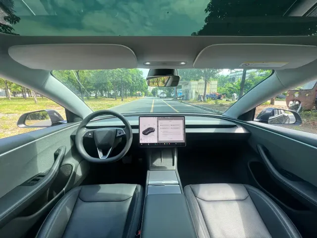 Tesla Model 3 — Фото автомобиля 5