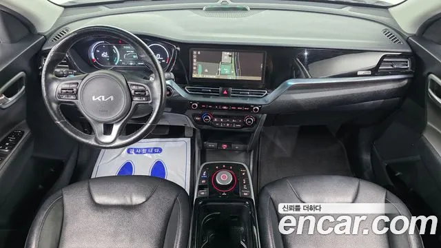 Kia Niro — Фото автомобиля 10