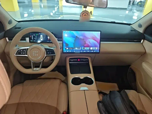 Landian E5 PLUS — Фото автомобиля 9