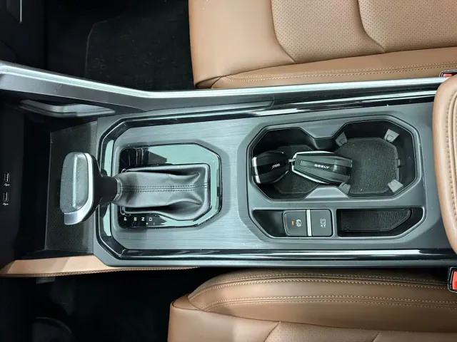 Geely Vision X6 — Фото автомобиля 15