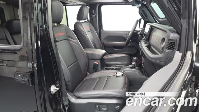 Jeep Wrangler — Фото автомобиля 16