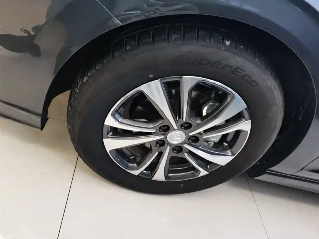 Changan Eado — Фото автомобиля 22