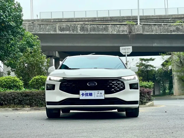 Ford Mondeo — Фото автомобиля 2