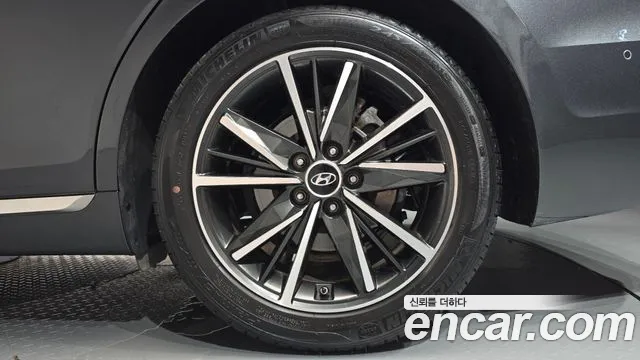 Hyundai Grandeur New — Фото автомобиля 6