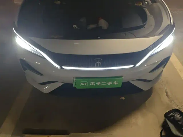 BYD Song L EV — Фото автомобиля 10