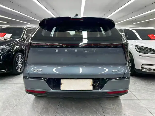 Geely Boyue L — Фото автомобиля 5