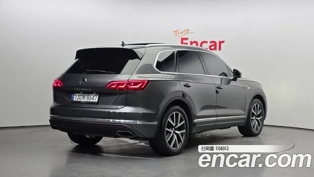 Volkswagen Touareg Touareg 3 поколение 3.0 TDI Prestige — Фото автомобиля 2