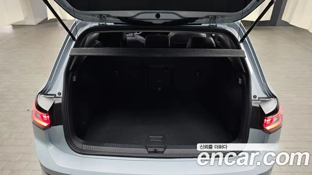 Volkswagen Golf Golf 8 поколение 2.0 TDI Prestige — Фото автомобиля 13