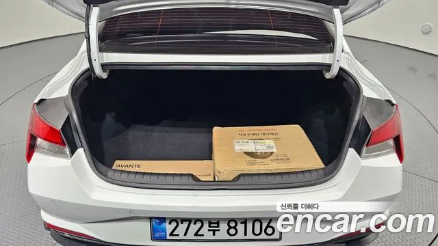 Hyundai AVANTE Avante (CN7) — Фото автомобиля 15