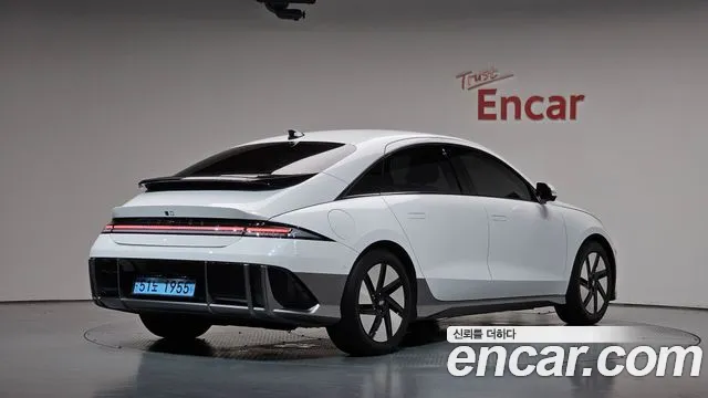 Hyundai Ioniq 6 — Фото автомобиля 2