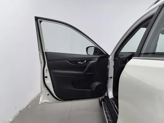 Nissan X-Trail — Фото автомобиля 8