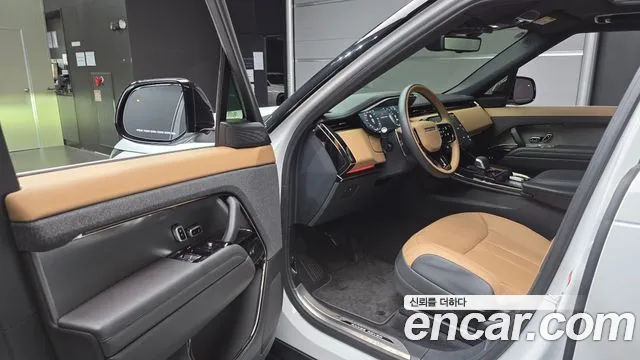 Land Rover Range Rover Sport — Фото автомобиля 15