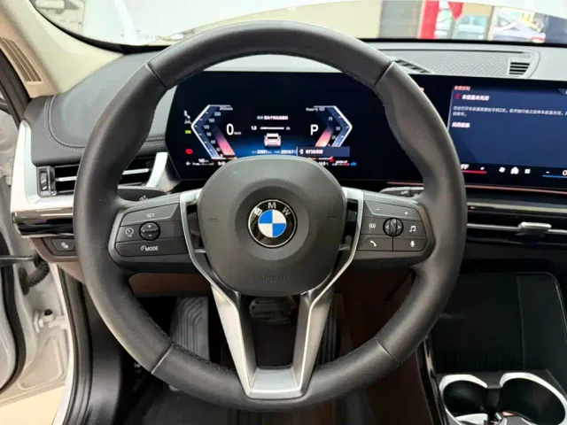 BMW X1 — Фото автомобиля 11