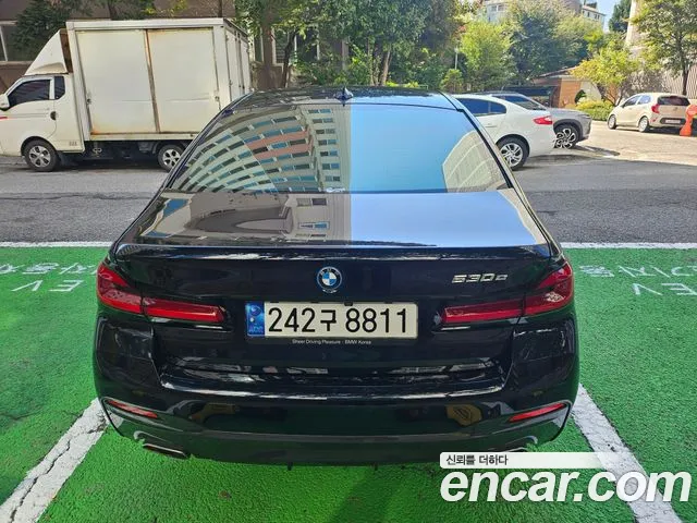 BMW 5 Series G30 — Фото автомобиля 4