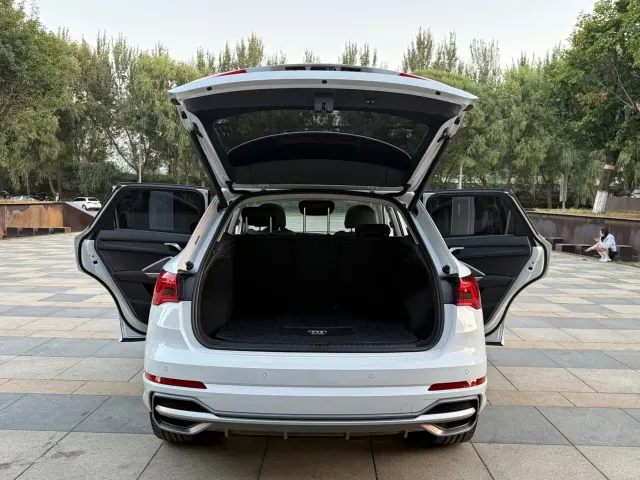 Audi Q3 — Фото автомобиля 24