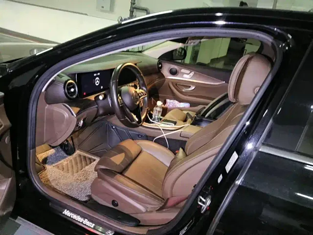 Mercedes-Benz E-Class — Фото автомобиля 8