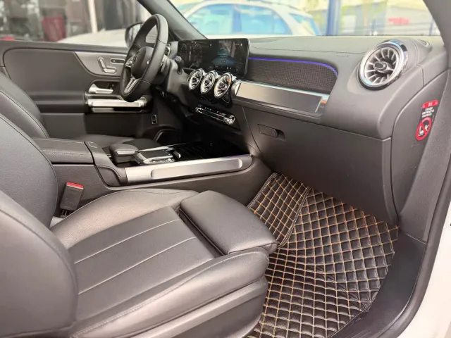 Mercedes-Benz GLB-Class — Фото автомобиля 24