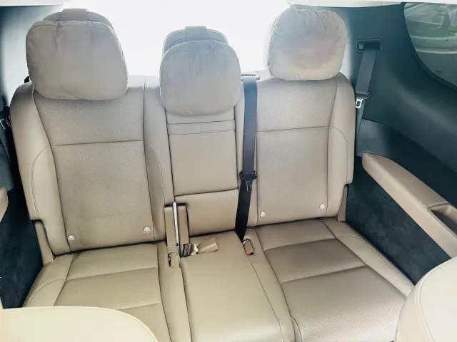 Li Auto MEGA — Фото автомобиля 19
