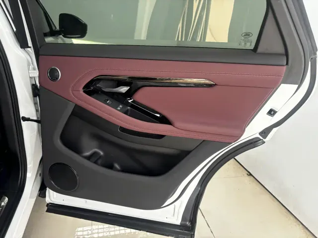 Land Rover Range Rover Evoque — Фото автомобиля 24