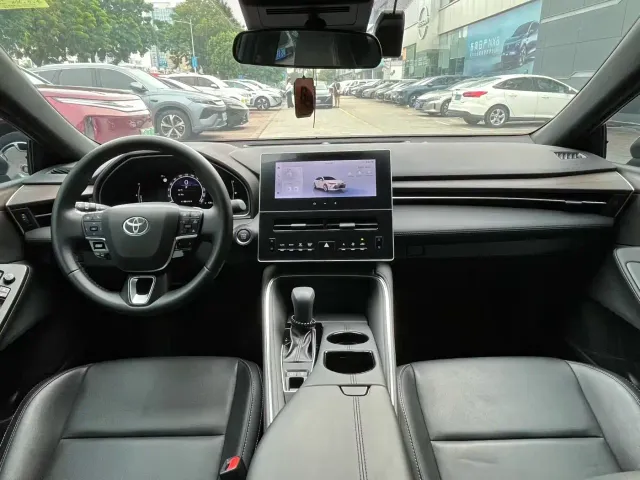 Toyota Avalon — Фото автомобиля 9