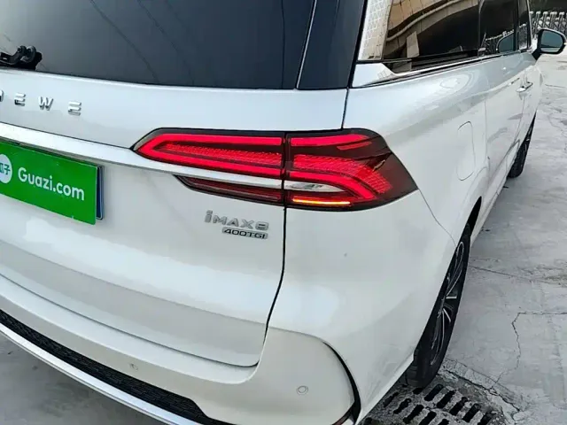Roewe iMAX8 — Фото автомобиля 7
