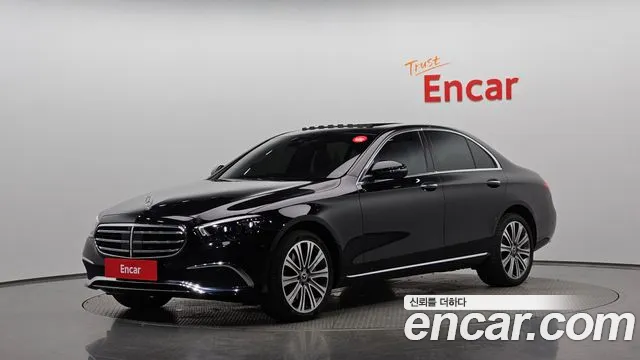 Фотография автомобиля — Mercedes-Benz E-Class W213