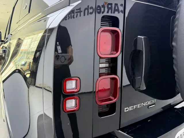 Land Rover Defender — Фото автомобиля 25