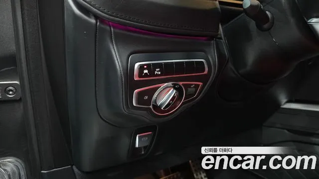 Mercedes-Benz G-Class — Фото автомобиля 30