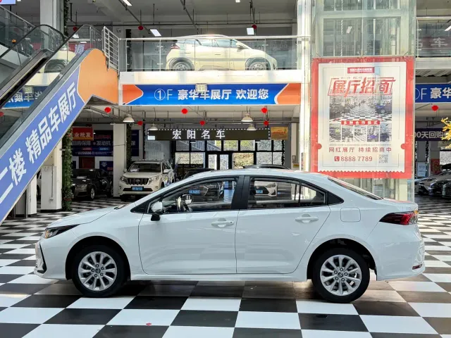 Toyota Corolla — Фото автомобиля 4