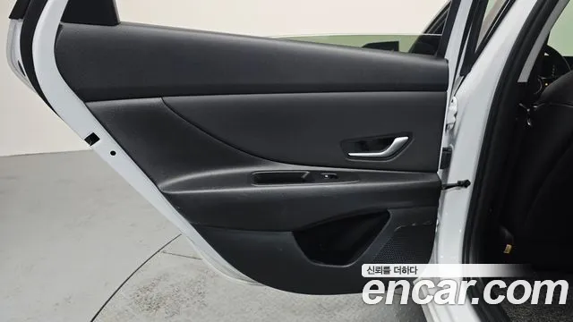 Hyundai AVANTE Avante (CN7) — Фото автомобиля 25