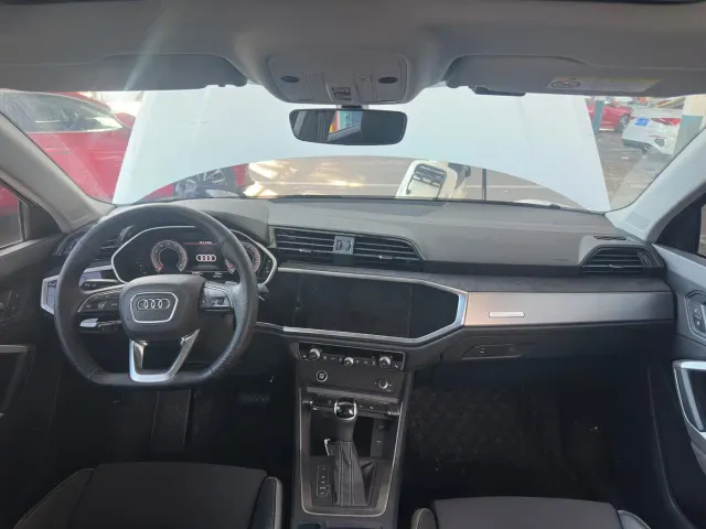 Audi Q3 — Фото автомобиля 8