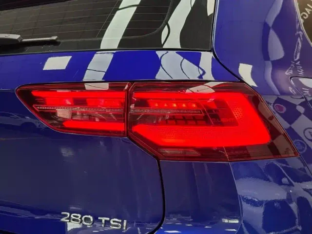Volkswagen Golf — Фото автомобиля 20