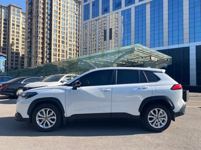 Toyota Frontlander — Фото автомобиля 2