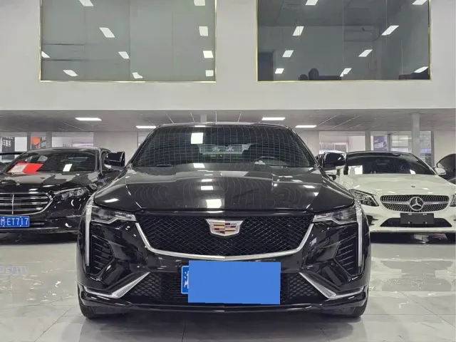 Cadillac CT4 — Фото автомобиля 2