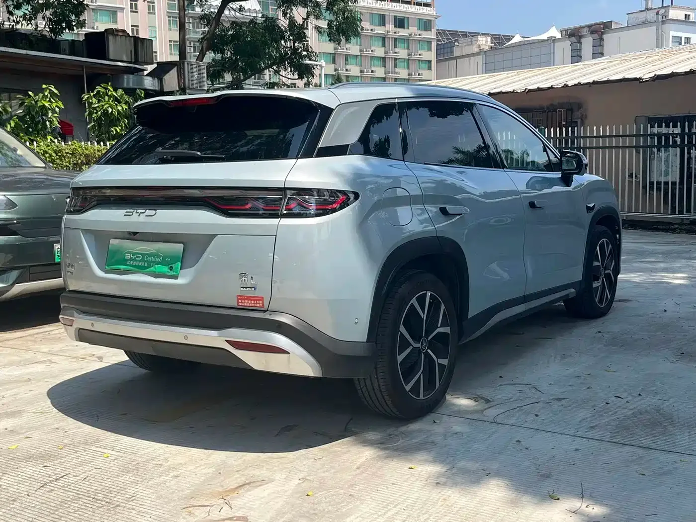 BYD Song L DM-i 2025 Smart Driving Edition 160km Excellence Type — Фото автомобиля 10