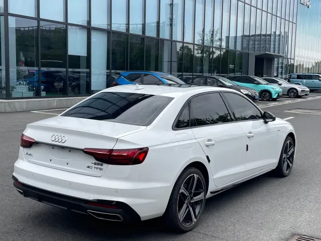 Audi A4L — Фото автомобиля 17