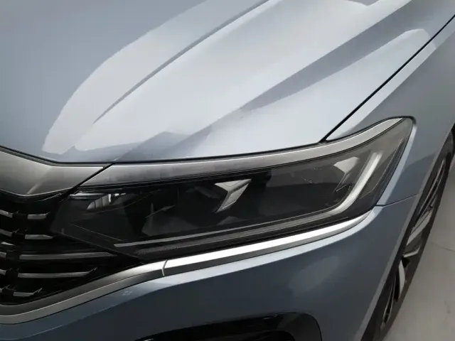 Volkswagen Passat — Фото автомобиля 7