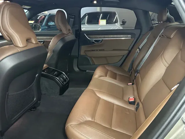 Volvo S90 — Фото автомобиля 11