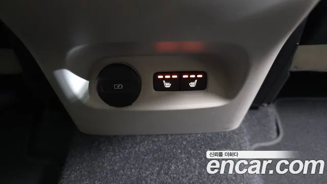 Volvo XC40 — Фото автомобиля 16