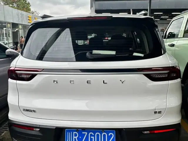 Geely Haoyue — Фото автомобиля 6