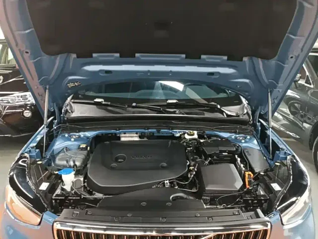 Volvo XC40 — Фото автомобиля 19