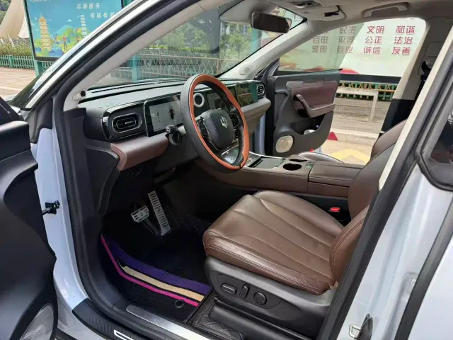 Leapmotor C11 — Фото автомобиля 6