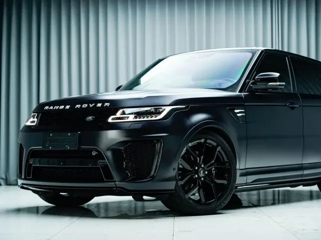 Land Rover Range Rover Sport — Фото автомобиля 6