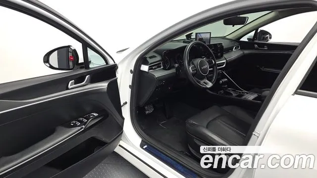 Kia K5 K5 3 поколение 2.0 LPI(Для проката) — Фото автомобиля 10