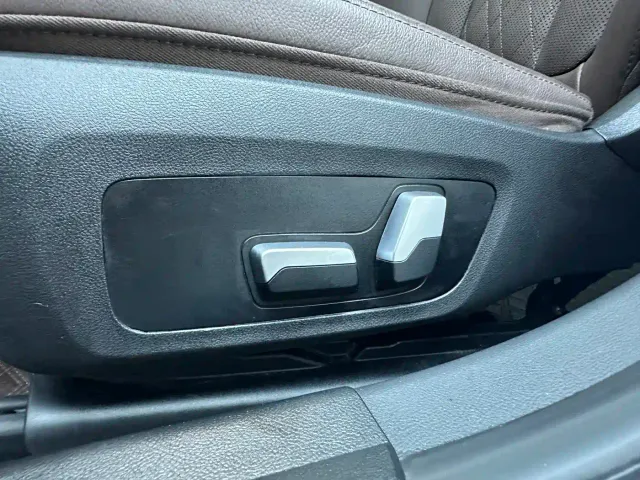BMW 3 Series — Фото автомобиля 12