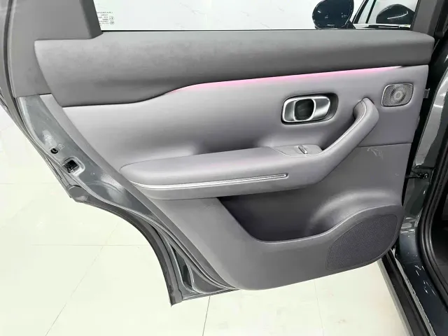 Leapmotor C10 — Фото автомобиля 10