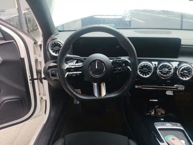 Mercedes-Benz A-Class — Фото автомобиля 2
