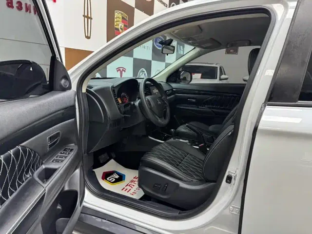 Mitsubishi Outlander — Фото автомобиля 7